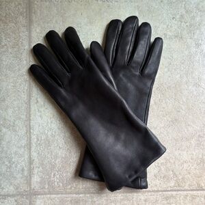Danier Black Leather Gloves